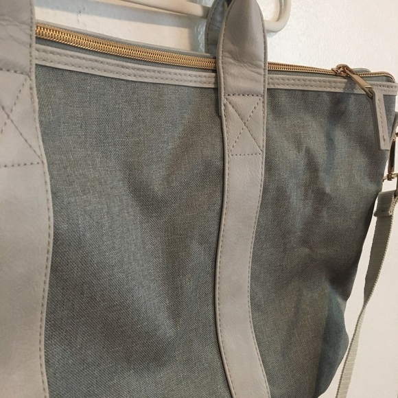 NEW Overnight Shoulder Strap Bag Blue Gray - Picture 3 of 7